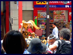 Buddhist ritual, Asakusa Station